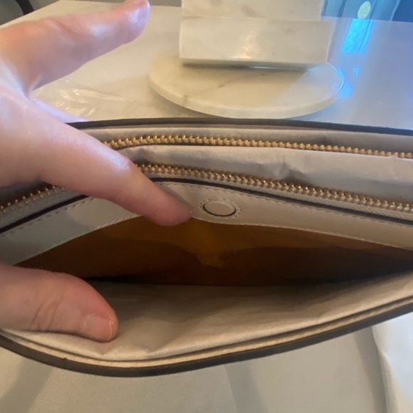 Coach signature Chain Bag NWT Full inclusion. - Picture 7 of 8